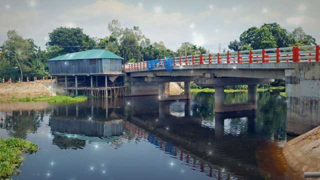 নদী দখল করে ভবন নির্মাণ
