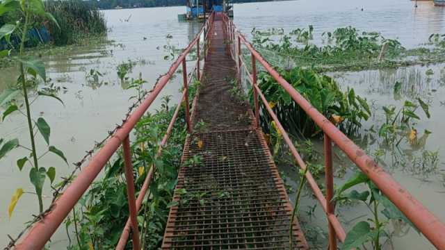 সুপেয় পানির সংকট, কাজে আসছে না কোটি টাকার প্রকল্প
