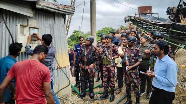 পাথর ভাঙা কলের বিরুদ্ধে সিলেটজুড়ে অভিযান