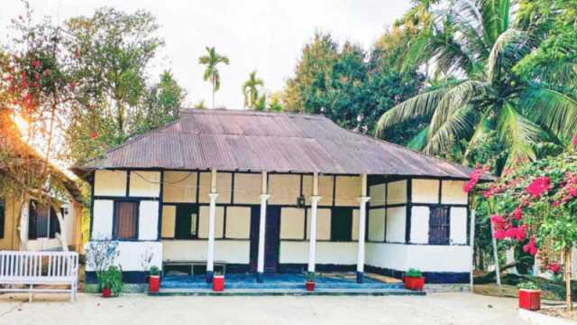 হাওরতীরের ব্যাটনবাড়ি