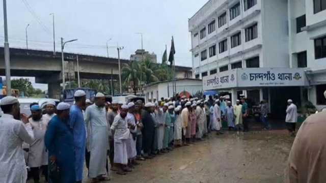 থানা ঘেরাও, ইসলামী আন্দোলনের নেতাকে ছাড়িয়ে নিলেন কর্মীরা