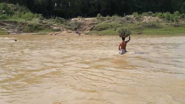 মাপজোখ হয়, সেতু হয় না