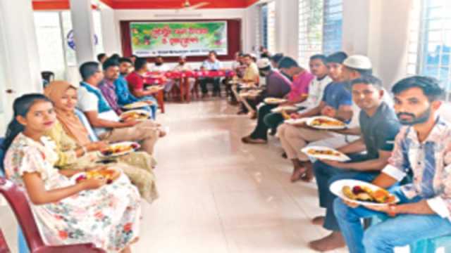 বিষমুক্ত ফলের আহ্বান