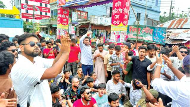 বিরোধ ছাত্রদলে ভুগছে সাধারণ মানুষ