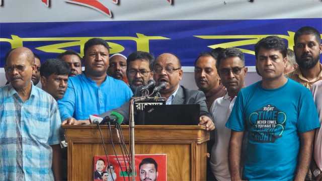 সোমবার খুলছে নগর ভবনের তালা, বন্ধ থাকবে প্রশাসক-প্রকৌশলীদের কক্ষ