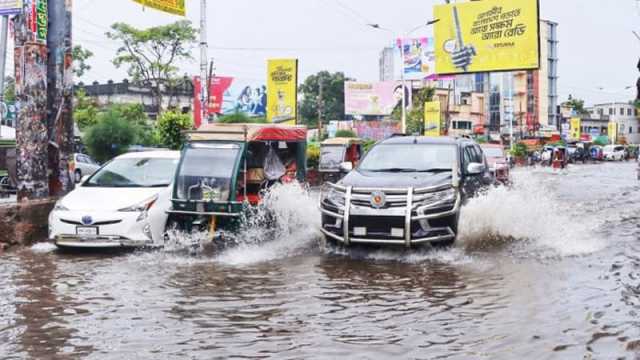 অপরিকল্পিত উন্নয়নের বাঁধে ডুবছে খুলনা