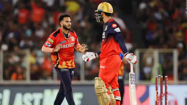 ফাইনালে বিরাটদের দুইশর আগে আটকাল পাঞ্জাব 