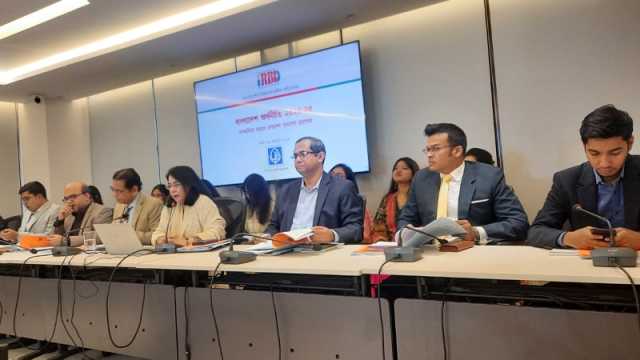চাঁদাবাজি ও মজুতদারি বন্ধ করতে না পারায় নিত্যপণ্যের দাম কমাতে ব্যর্থ সরকার