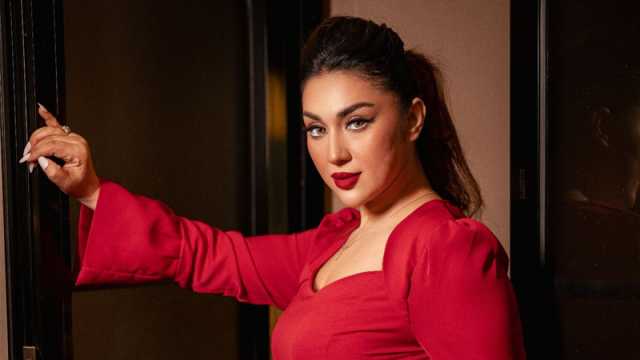 পরীমণির পর ‘মুসল্লিদের’ বাধার মুখে এবার অপু বিশ্বাস