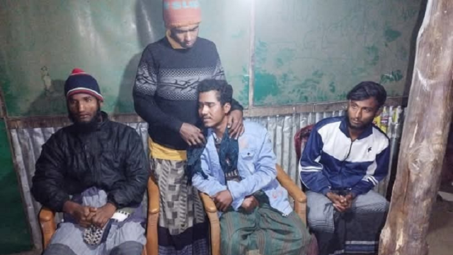 যৌথ বাহিনীর ২০ ঘণ্টার অভিযানে অপহৃত ৭ কৃষক উদ্ধার