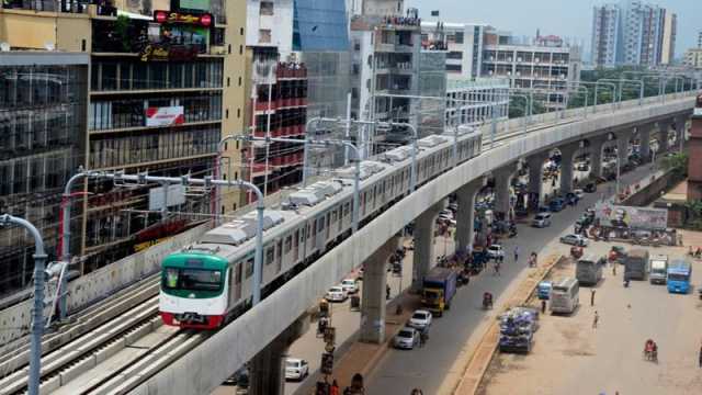 যান্ত্রিক ত্রুটির কারণে সাময়িক বন্ধ মেট্রোরেল