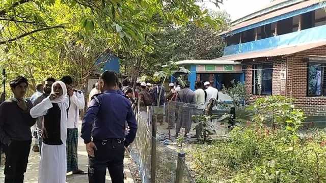 সাবেক সেনা সদস্যের স্ত্রীকে হত্যা করে ঘরের মালামাল লুট
