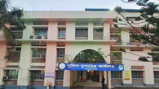 আসামি না পেয়ে মেয়ে-জামাইকে ডিবি কার্যালয়ে ১১ ঘণ্টা