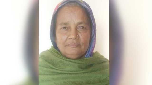 বোরকা পরে বাড়িতে আসা নেত্রী দৌঁড়ে পালানোর সময় গ্রেপ্তার