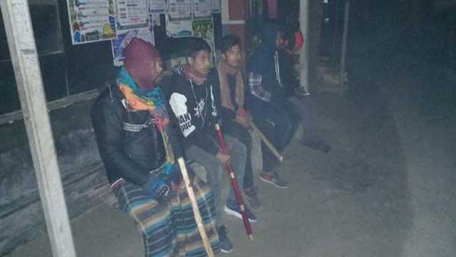 চুরি-ডাকাতি ঠেকাতে রাত জেগে পাহারা