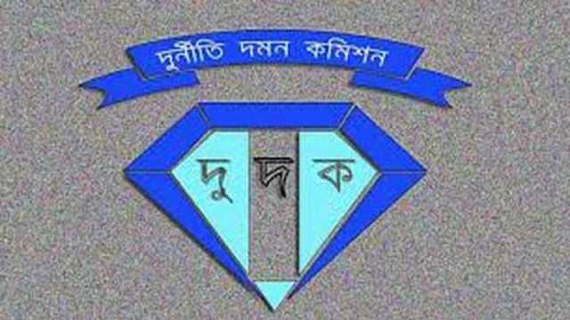 রাতের ভোটের কারিগরদের বিরুদ্ধে অনুসন্ধানে দুদক