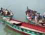 ট্রলার যখন নদী পারাপারের ভরসা