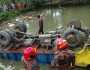 ট্রাক নিয়ন্ত্রণ হারিয়ে পুকুরে পড়ে নিহত ২